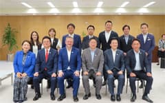 国際パラリンピック委員会（IPC）会長 都議会訪問