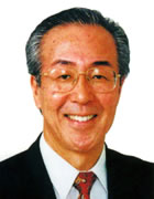 菅東一